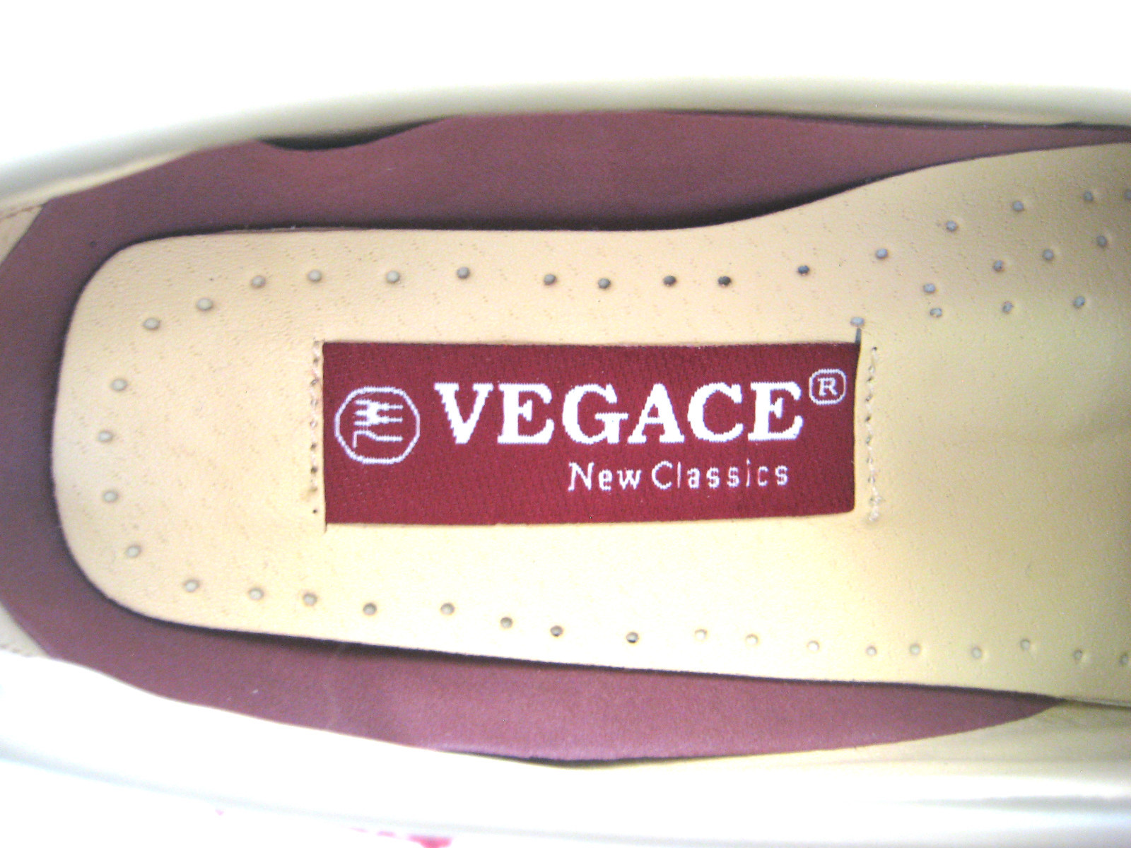 Vegace Women Taupe Leather Comfort Restaurant Shoe Lace Slip Resistant 9027