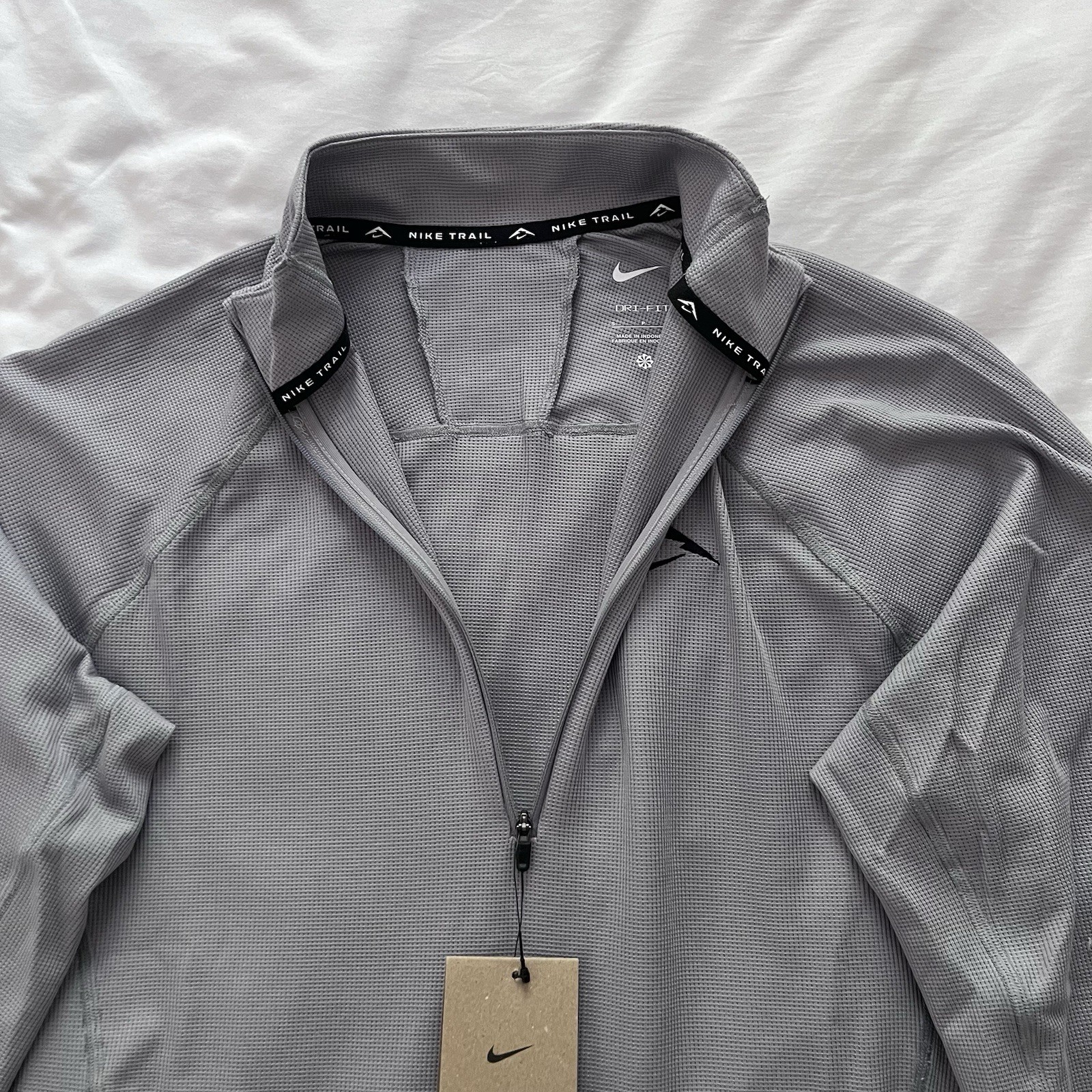 Nike Trail Running Top Men’s Small Grey Dri-FIT 1/2-Zip Lightweight Performance