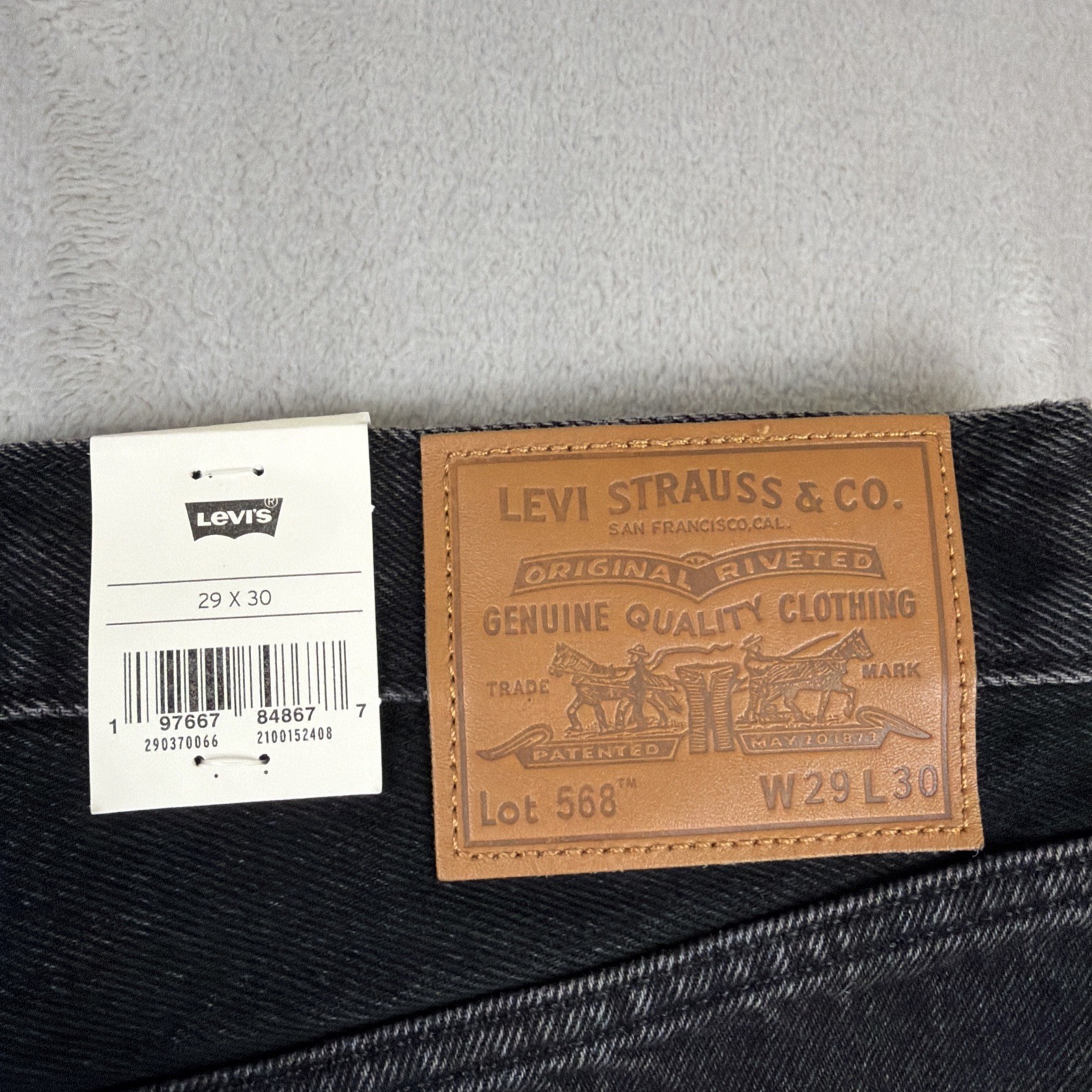 Levi’s 568 Premium Jeans Men’s Size 29×30 Loose Straight Black Denim Cotton