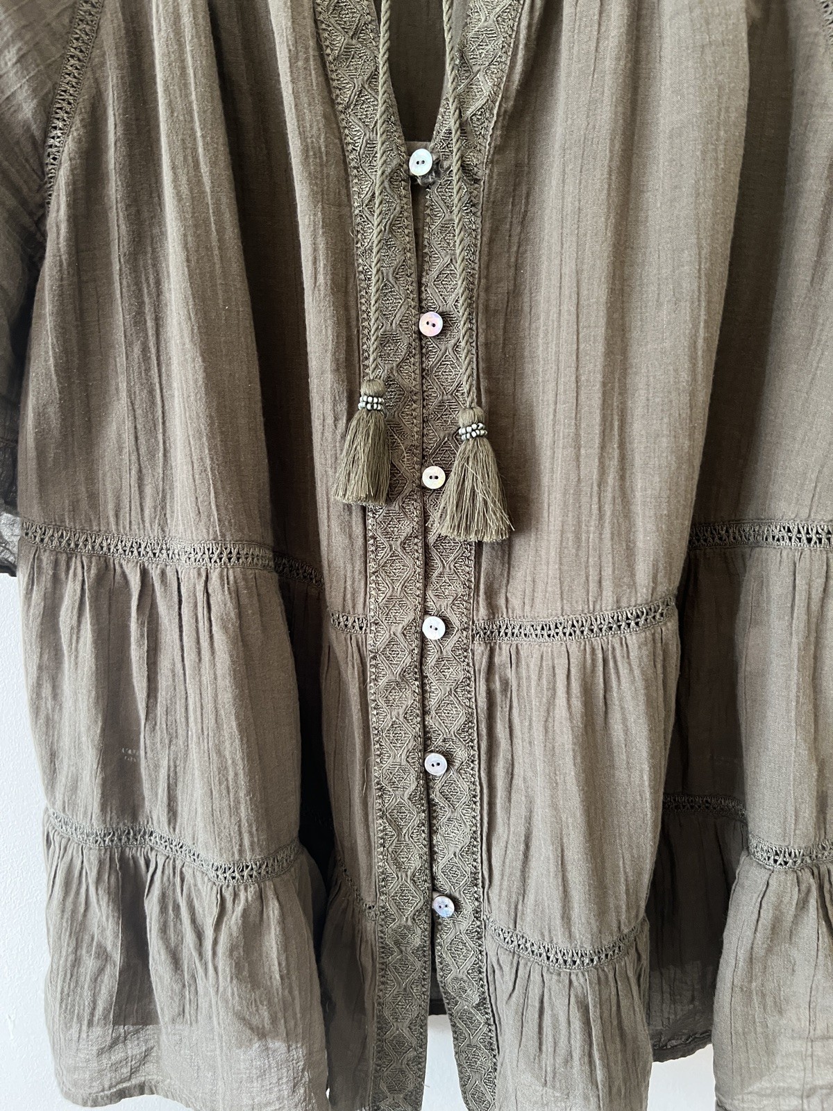 J Jill Size 1X Peasant Boho Olive Green Flowy Top with Ties Lightweight Soft