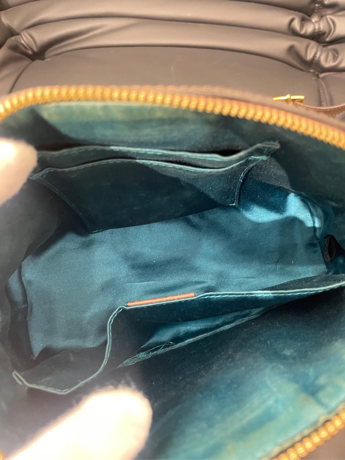 Gucci shell bag (23 × 13.5 × 4)cm