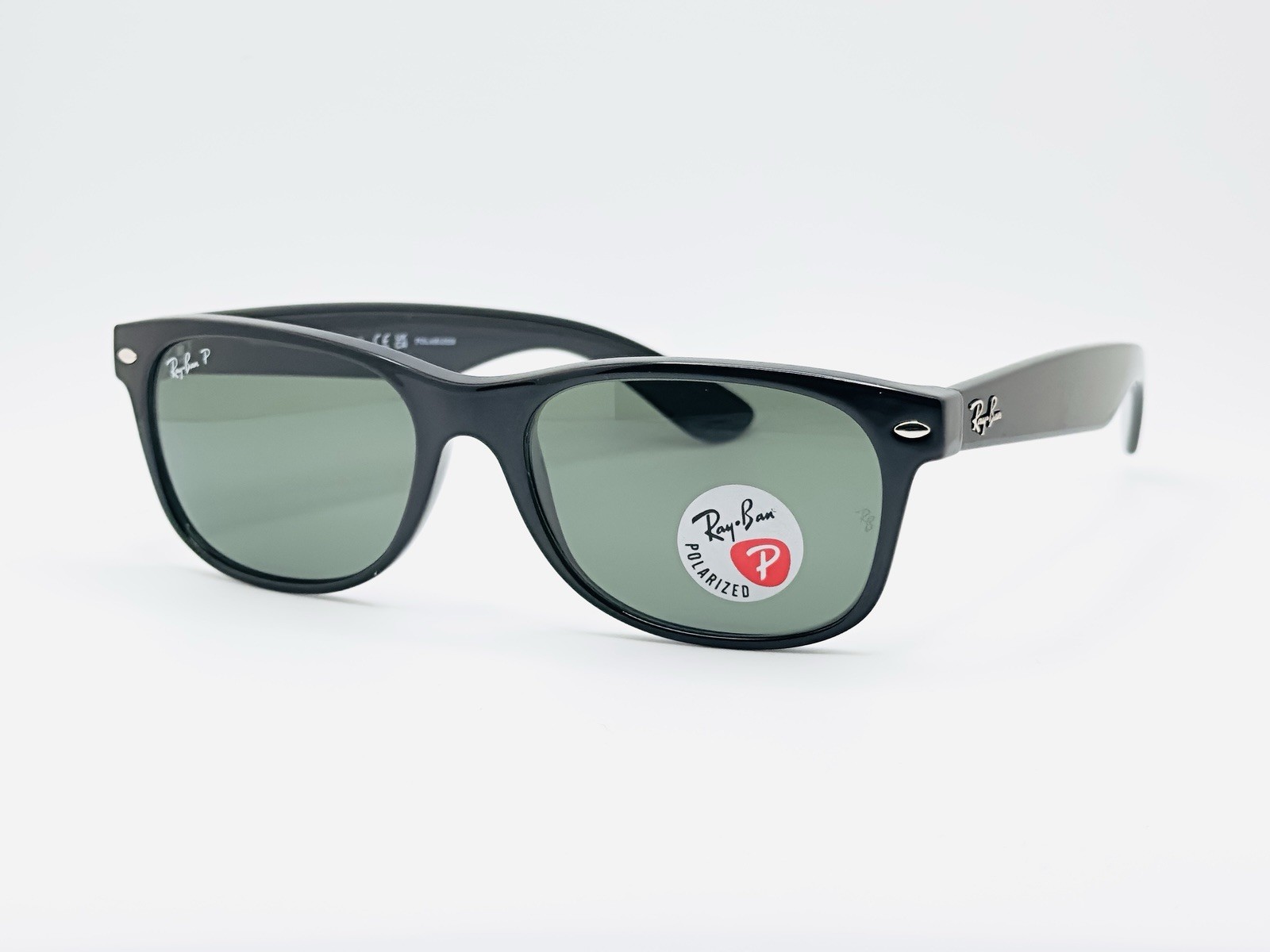 Ray-Ban New Wayfarer RB2132 55mm Square Polarized Unisex Sunglasses – Green Lens
