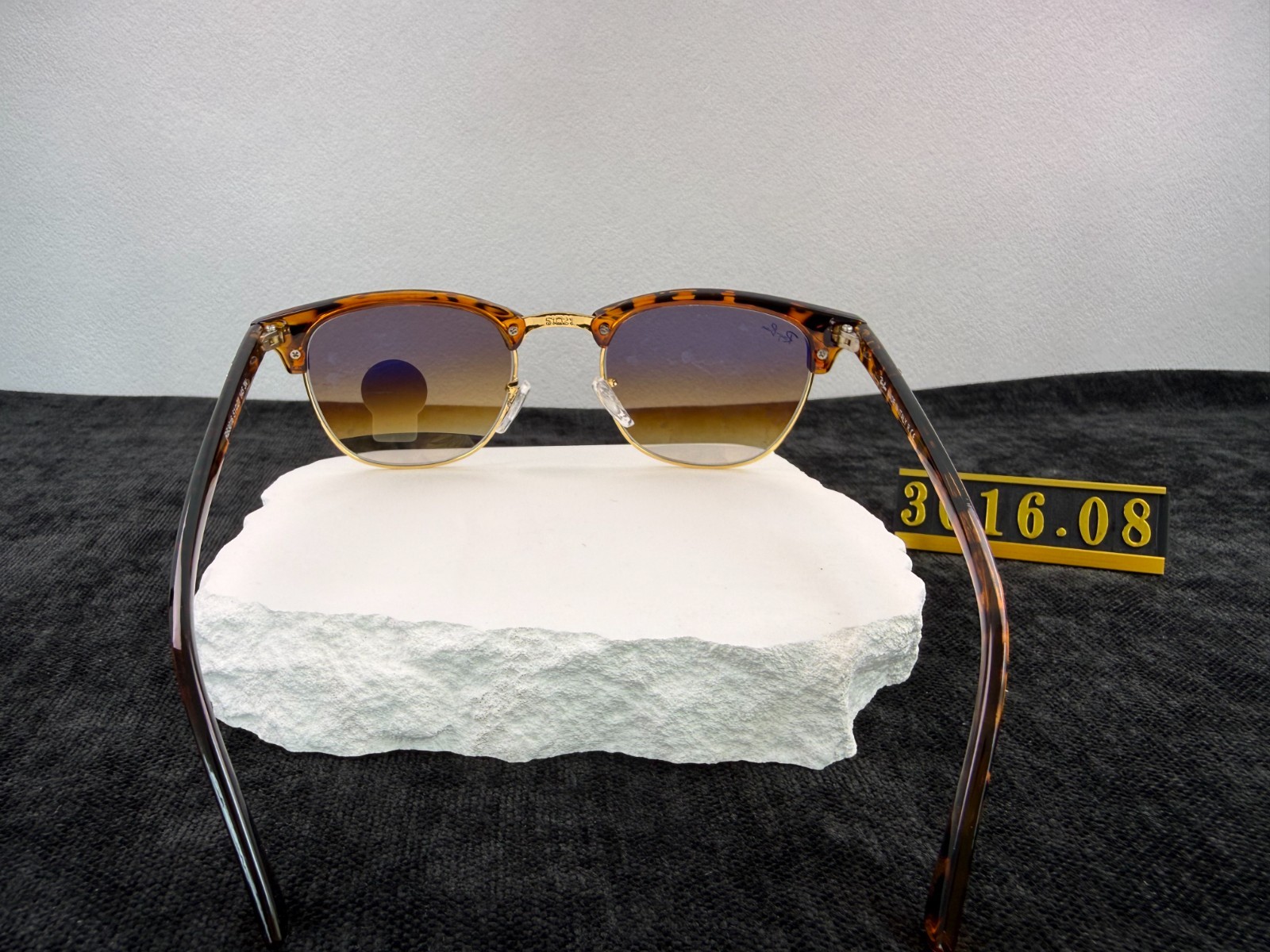 Ray-Ban RB3016 Tortoiseshell Frame Gradient brown Lens Sunglasses