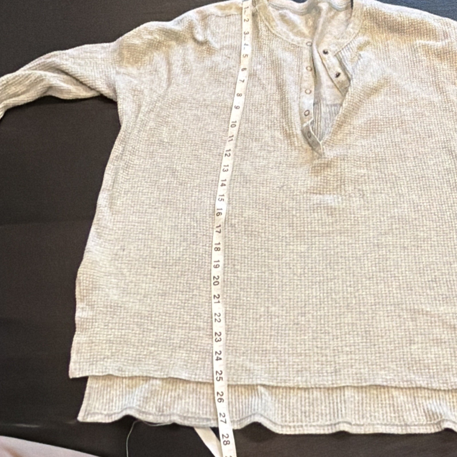 OFFLINE by Aerie Beige Solid Knit Henley Button Long Sleeve Top Regular M