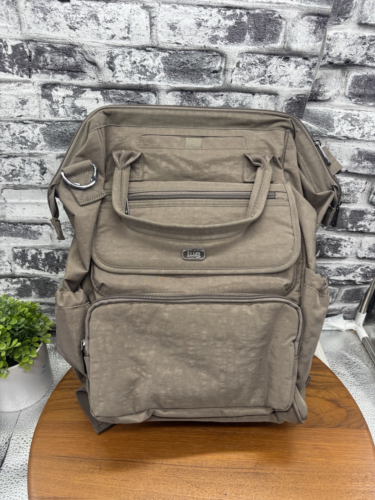 Lug Via 3 In 1 Convertible Bag (Walnut) NWT