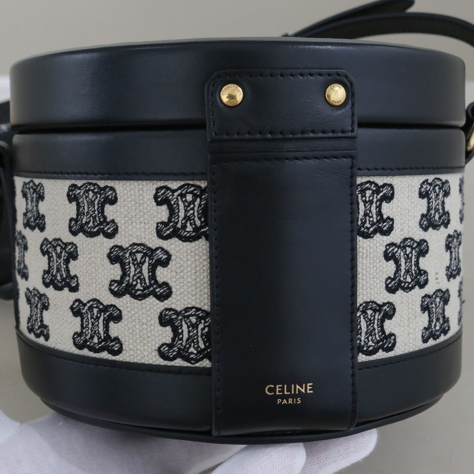 Celine Pre-Owned Authentic Box Clutch 17*12*17cm Free Tracked Shipping