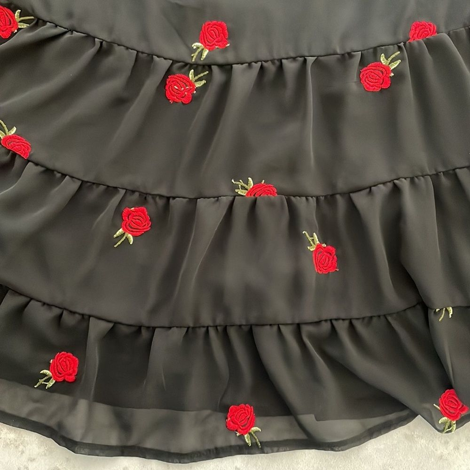 NASTY GAL Hold That Rose midi dress embroidered roses tiered ruffles lined US 4