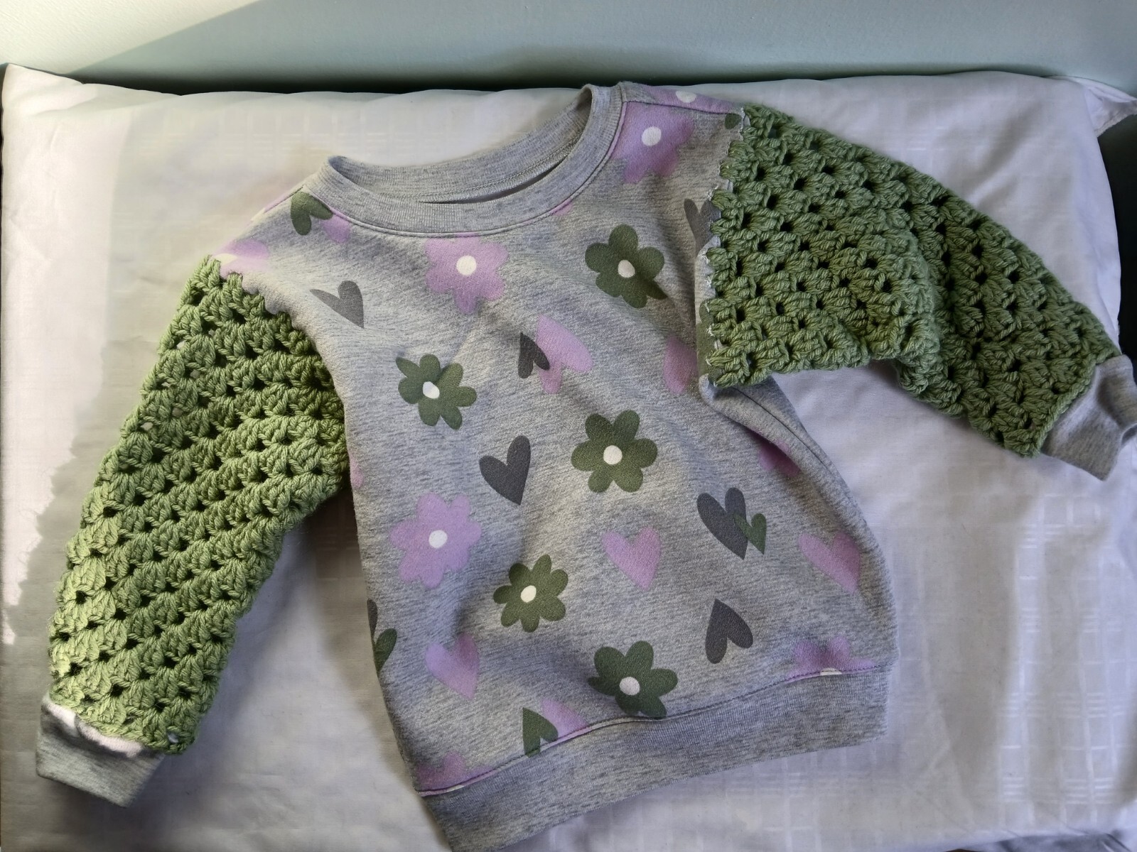 Crocheted Girls Size 2t Sweatshirt Custom Toddler Customized Sleeves