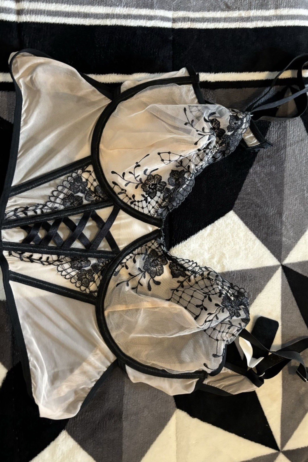 Women’s Overbust Bustier Black/Beige Lace Mesh Semi-Sheer Floral Pattern