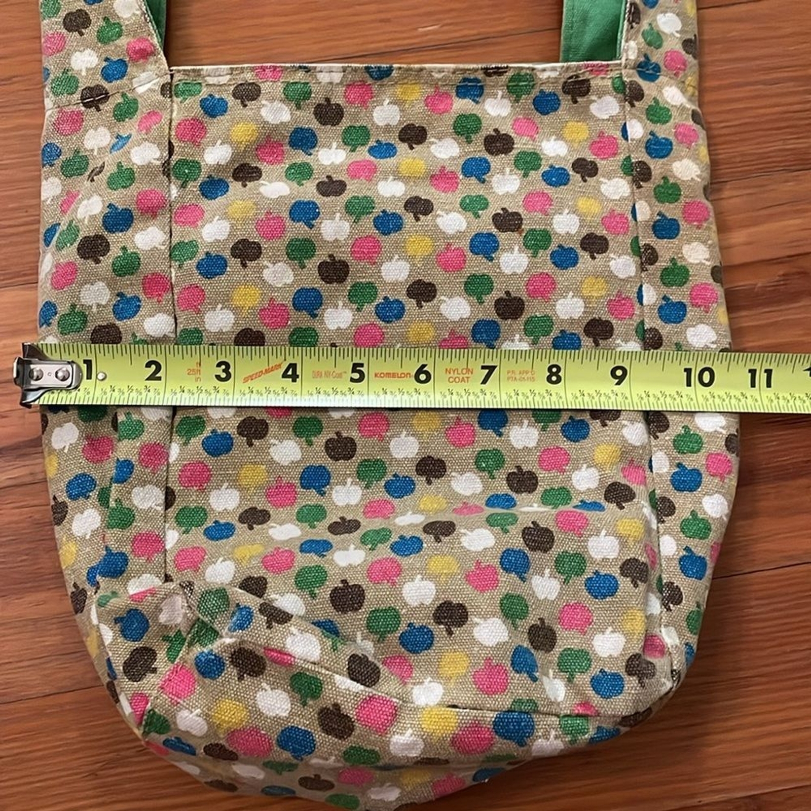 Kavu Canvas Tan Apple Print Shoulder Bag Tote 7x10x3 in