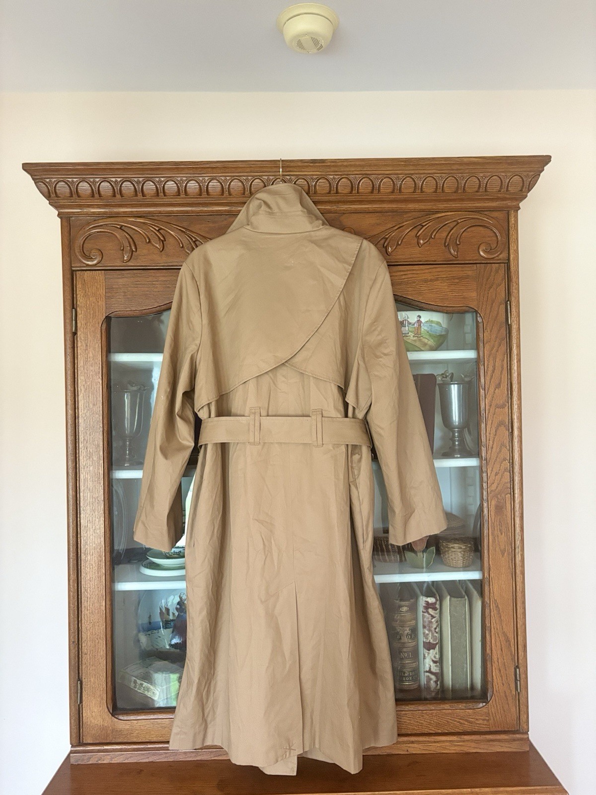 NWT BANANA REPUBLIC SIZE -LARGE PETITE- LONG TWILL TRENCH COAT IN CLASSIC CAMEL!