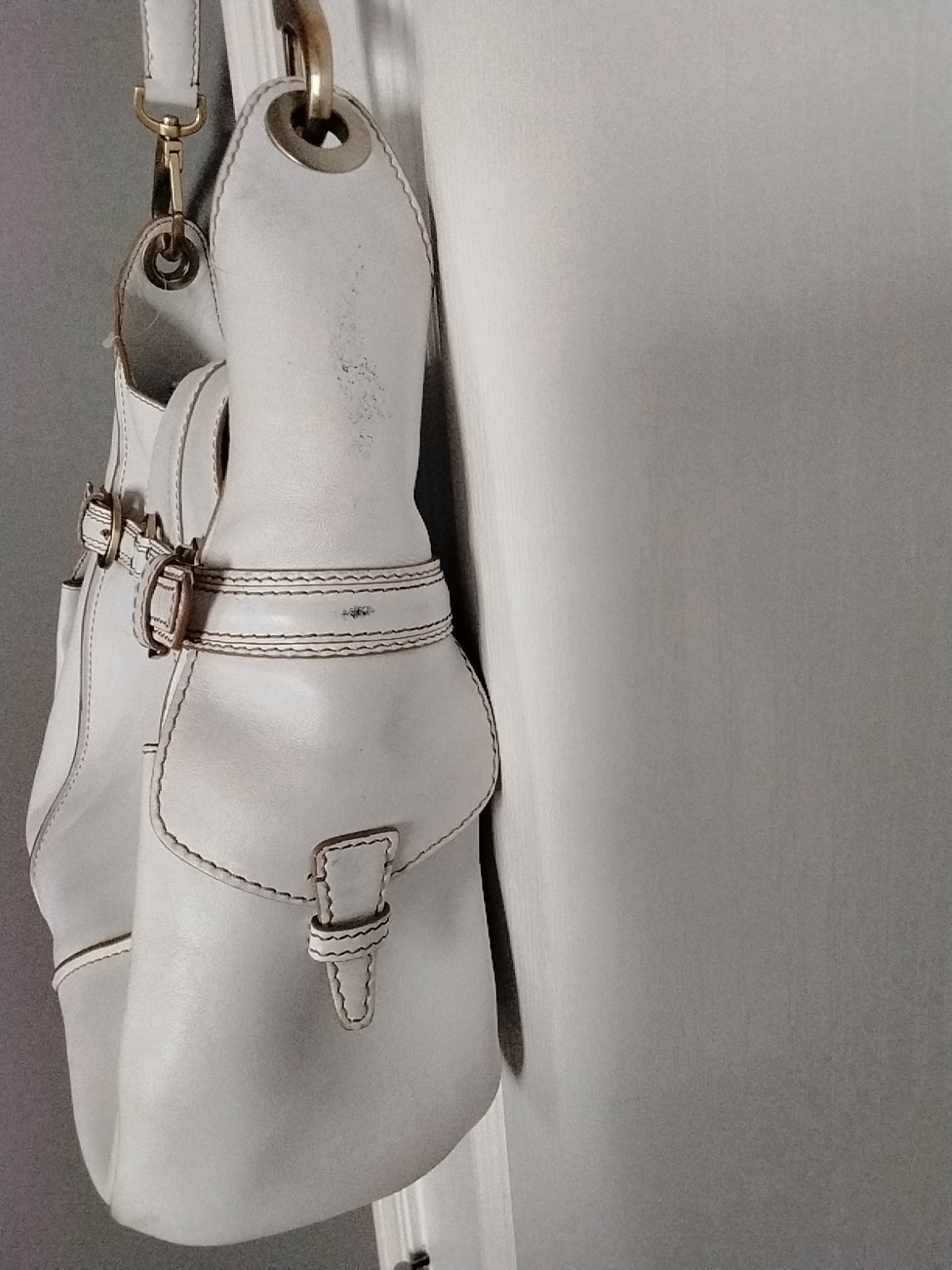 Medium Leather