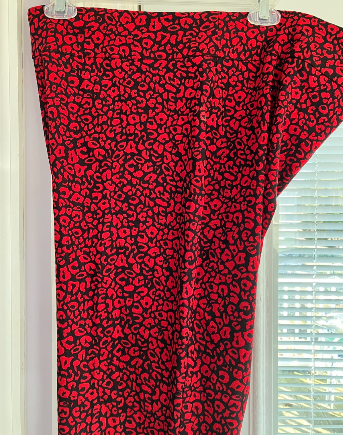 NWOT SZ 16 COUNTERPARTS RED & BLACK RAYON NYLON SPANDEX PANTS Women’s #MA02