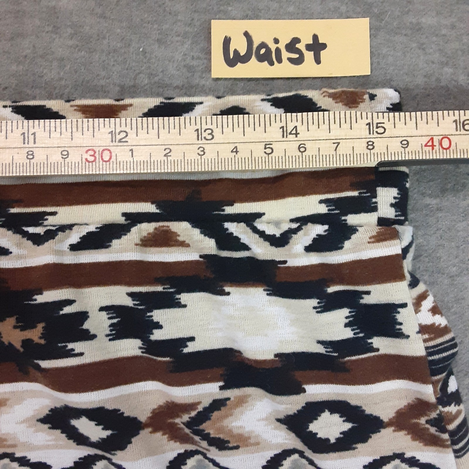 Bobbie Brooks Long Skirt Size LG pullon Boho Aztec Vent Waist 30inch Length 40in