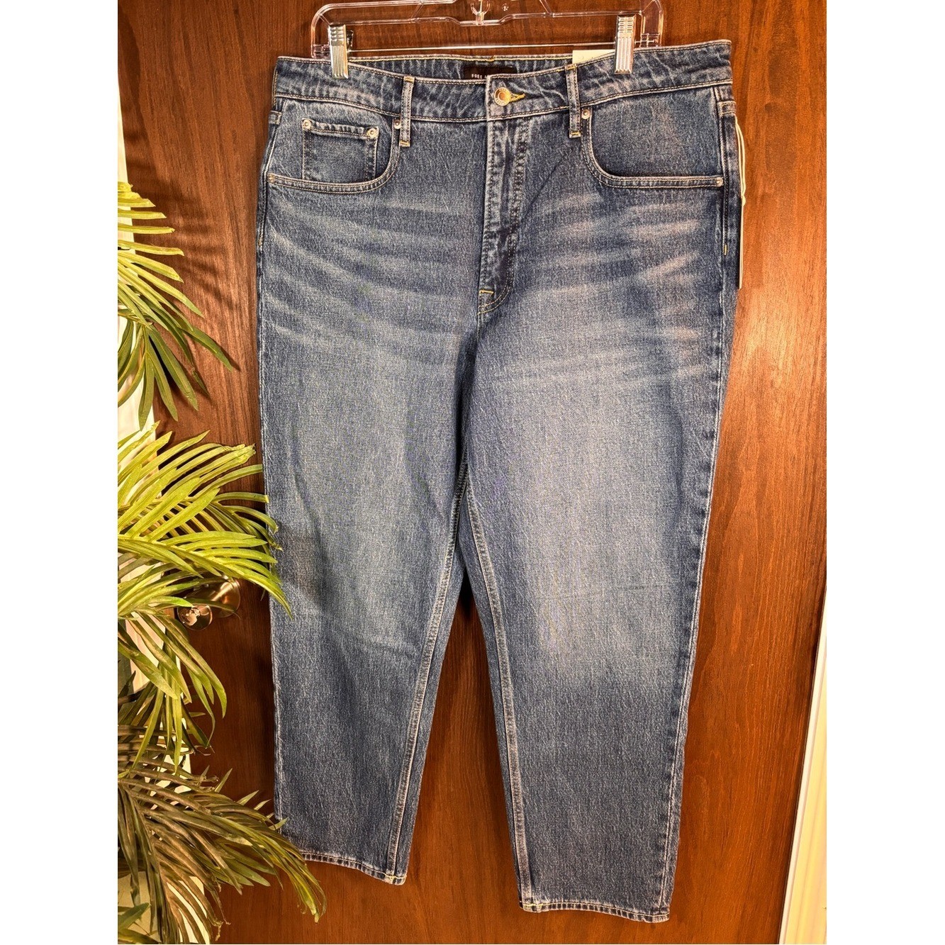 Free Assembly Original 90’s Straight Jeans Size 16 NWT Medium Wash Denim