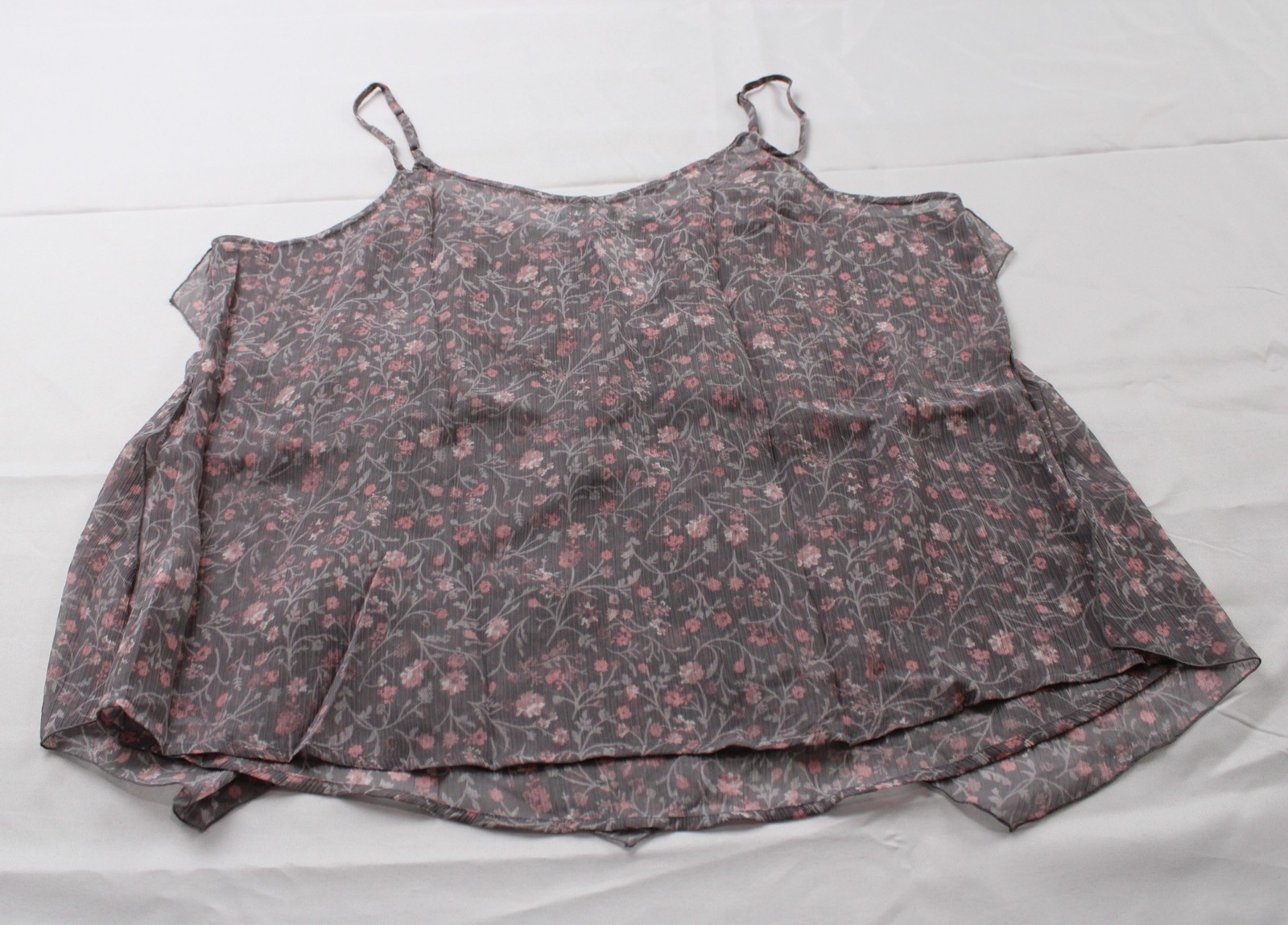 Maurices Women’s Floral Ruffle Spaghetti Strap Blouse Top AP2 Light Gray Large