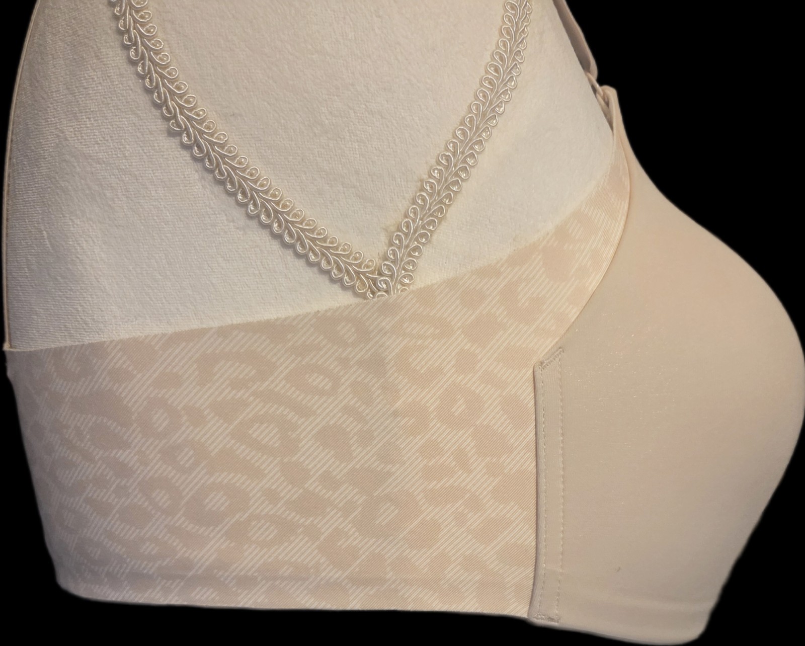 Warners No Side Effects Tan w/ Leopard Accents Lightly Lined Wireless Bra 38B