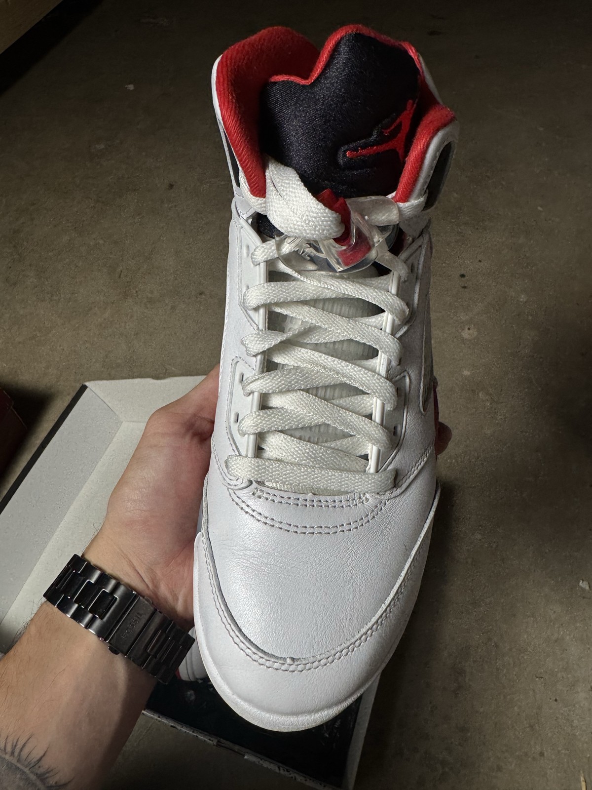 Size 8M/9.5W – Jordan 5 Retro Fire Red Black Tongue (2025) HQ7978-101 Pre-Owned
