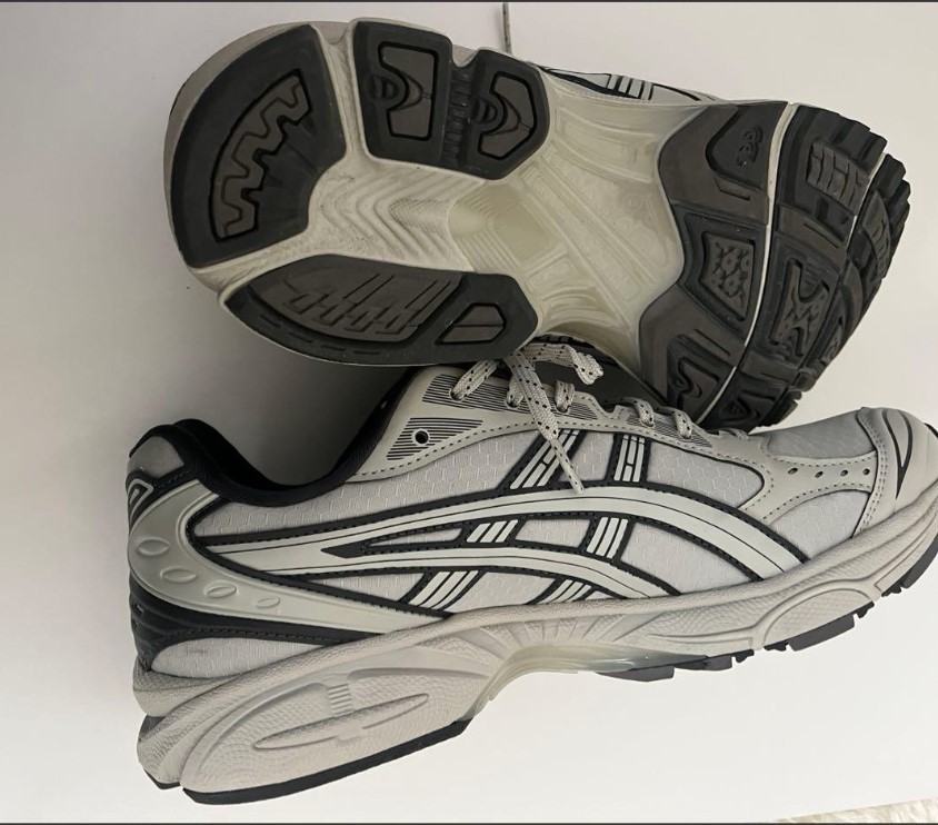 ASICS Gel-Kayano 14 White, Graphite, Grey 1203A537-110 Men’s sneaker US10