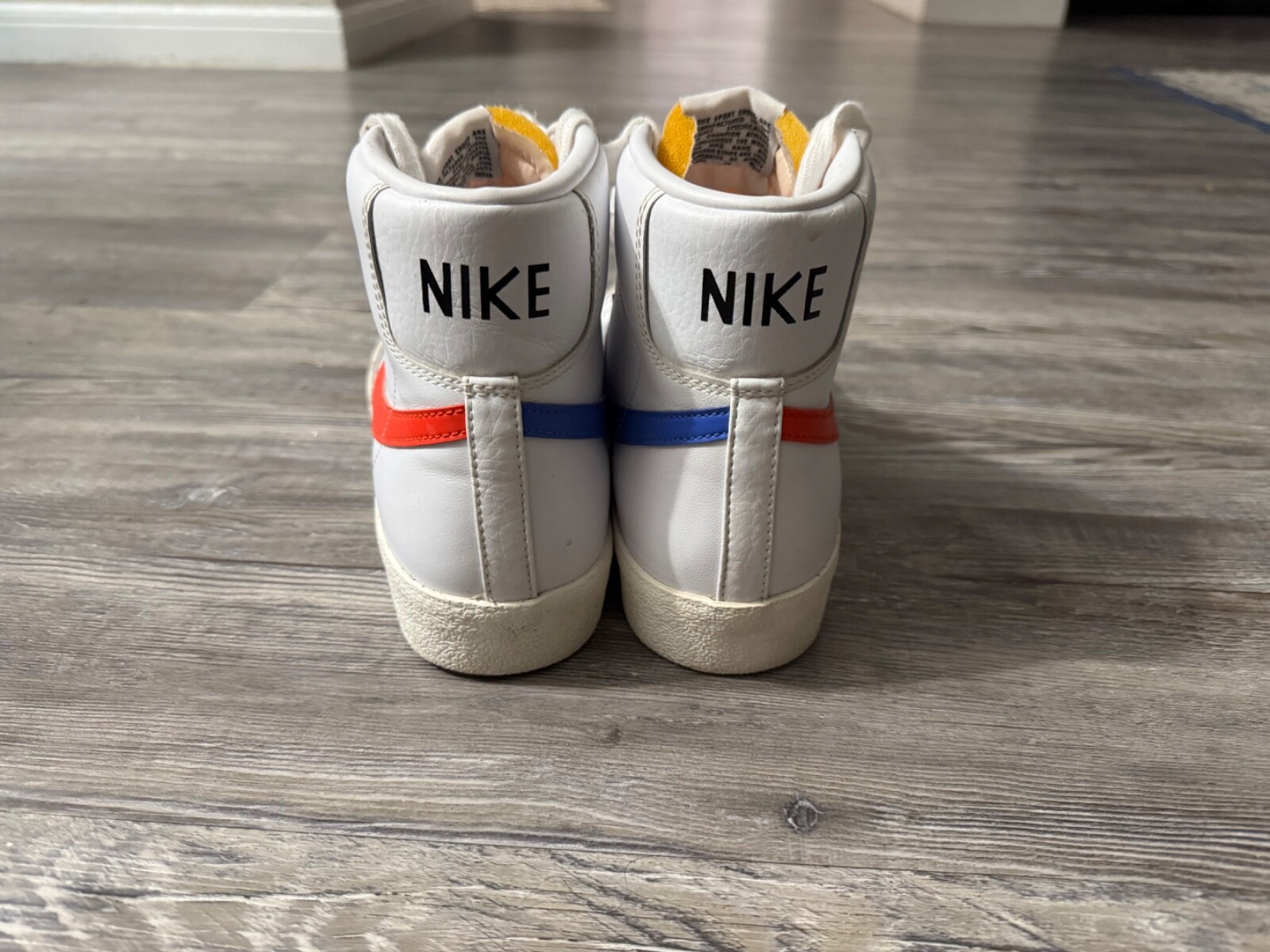 Size 9.5 – Nike Blazer ’77 Vintage Mid White Blue Red