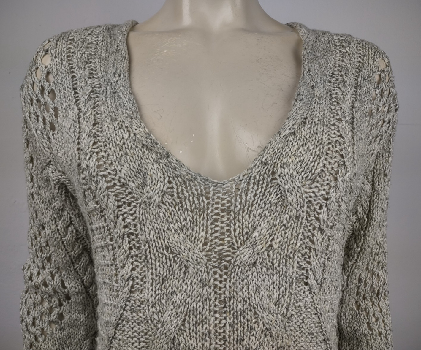 NWT White House Black Market WHBM Forever Olive Marl open knit V-Neck sweater XS