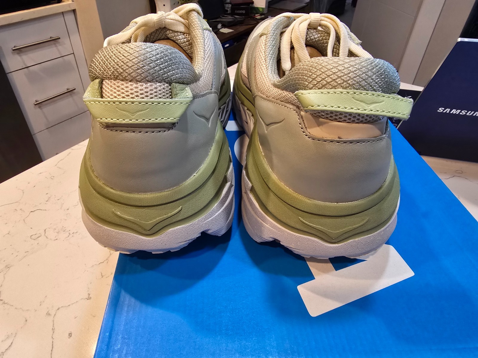 Hoka Bondi L Barley Oat Milk 1110538-BYT Men’s Size 11 US Running Comfort Shoes