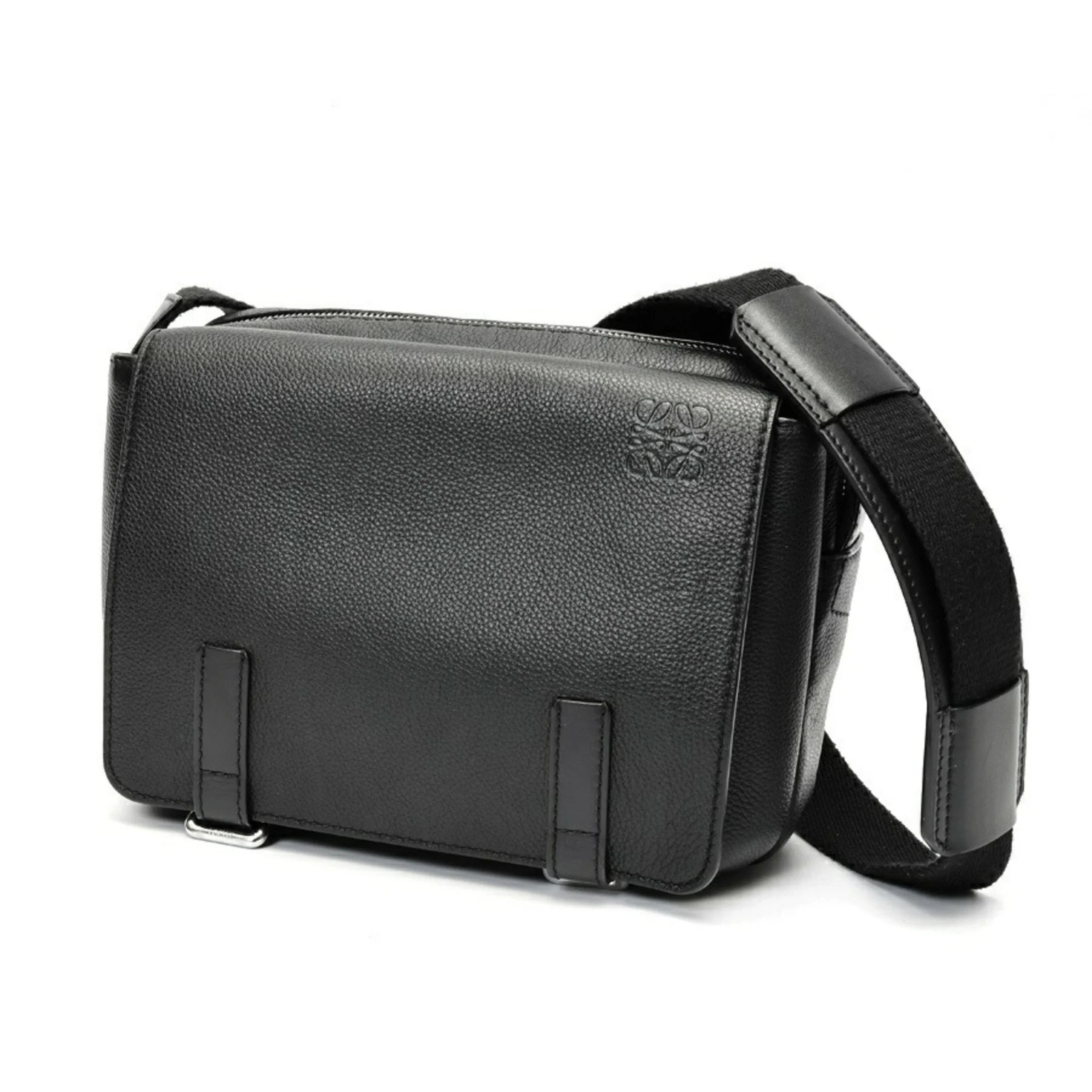 Loewe military-style shoulder bag, leather, black. GZl1iiwq