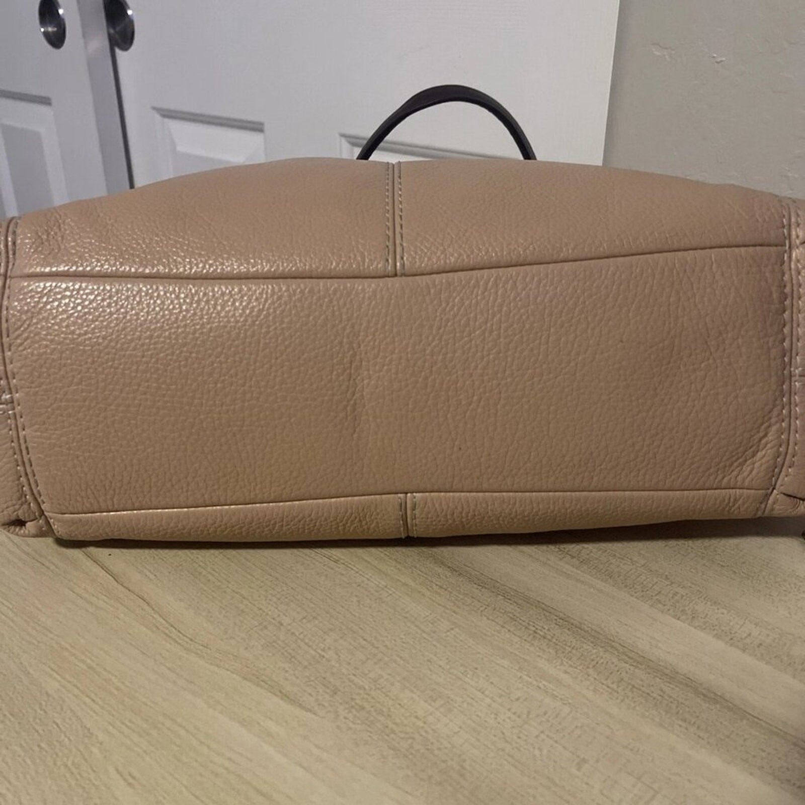 COACH LEXI LEATHER SHOULDER Bag Color Beechwood