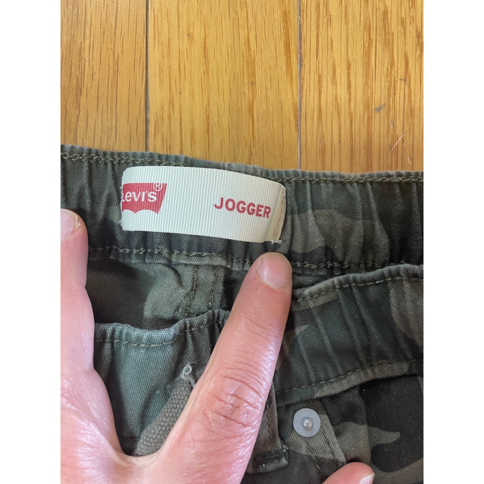 Levis Kids Camo Jogger Pants Green Camouflage Elastic Waist Size 8 Reg W24 L25