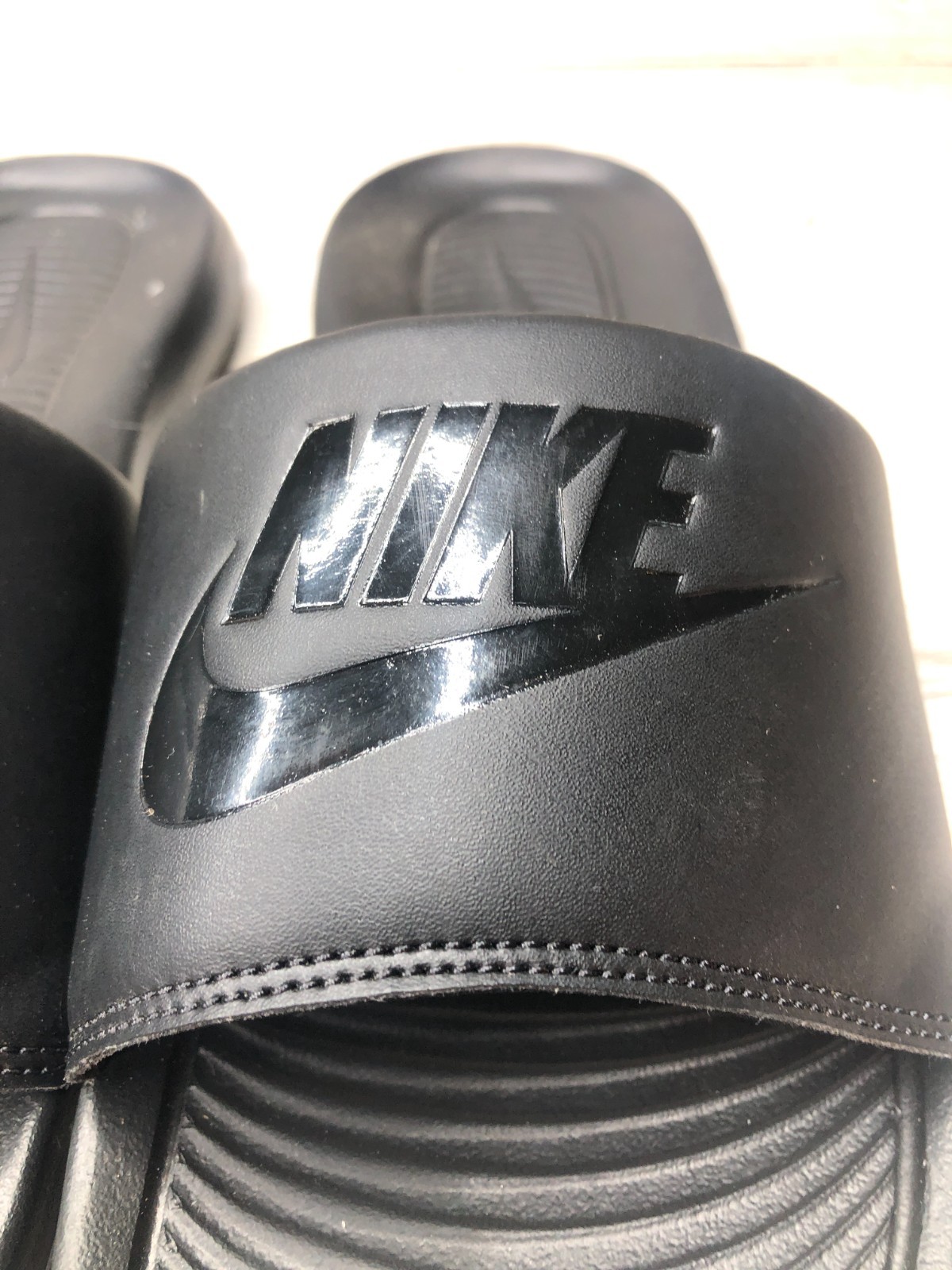 *NEW* Men NIKE VICTORI ONE SLIDES BLACK/BLACK Sz 10M