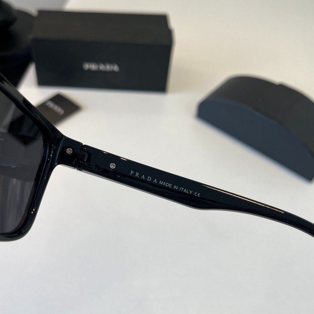 Prada P5113 Sunglasses 57‑18‑140 Black Red Accent Dark Grey Square Men Shades