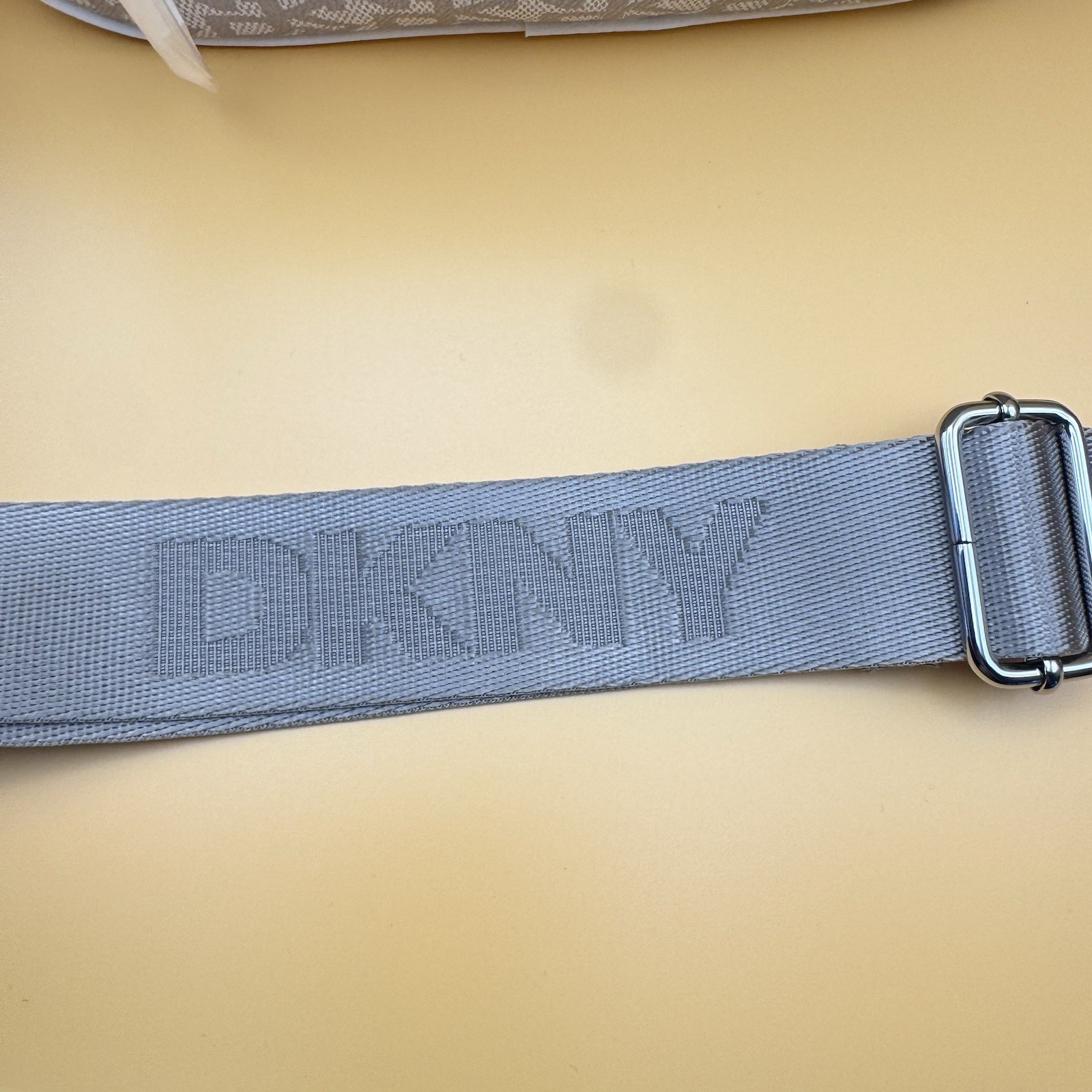 DKNY Camera Crossbody Bag Marshmellow White/Beige NEW