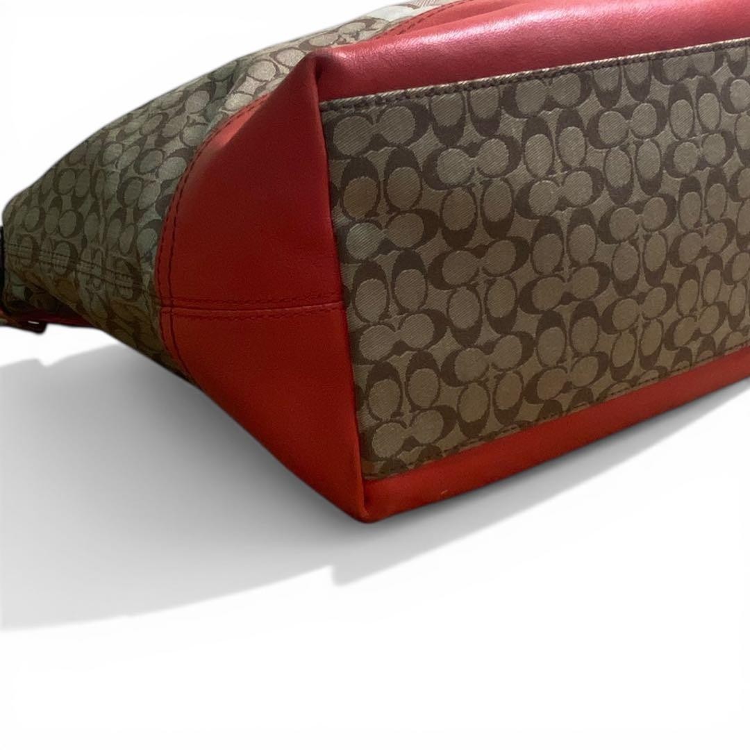 COACH Signature 19918 Shoulder Bag 23a