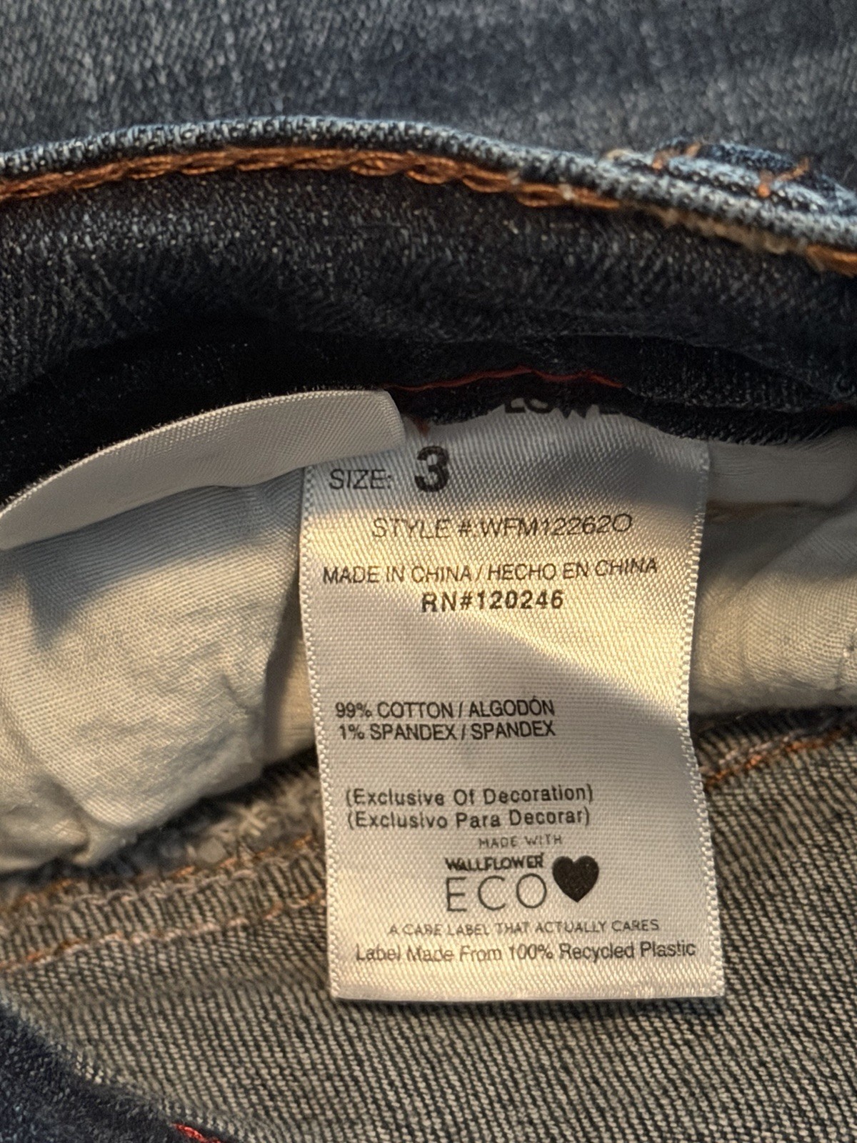 WallFlower Women’s Mom Jeans Blue Dark Wash High Rise Distressed Stretch 5-Pkt