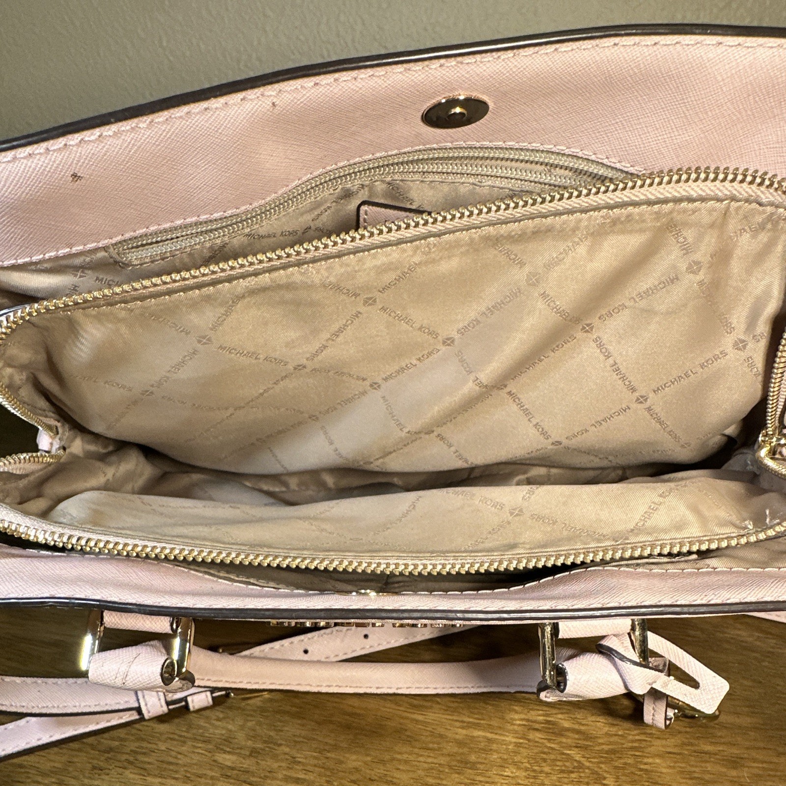 Michael Kors Pink Satchel Top Handle Bag Gold Hardware Zip, Detachable Strap