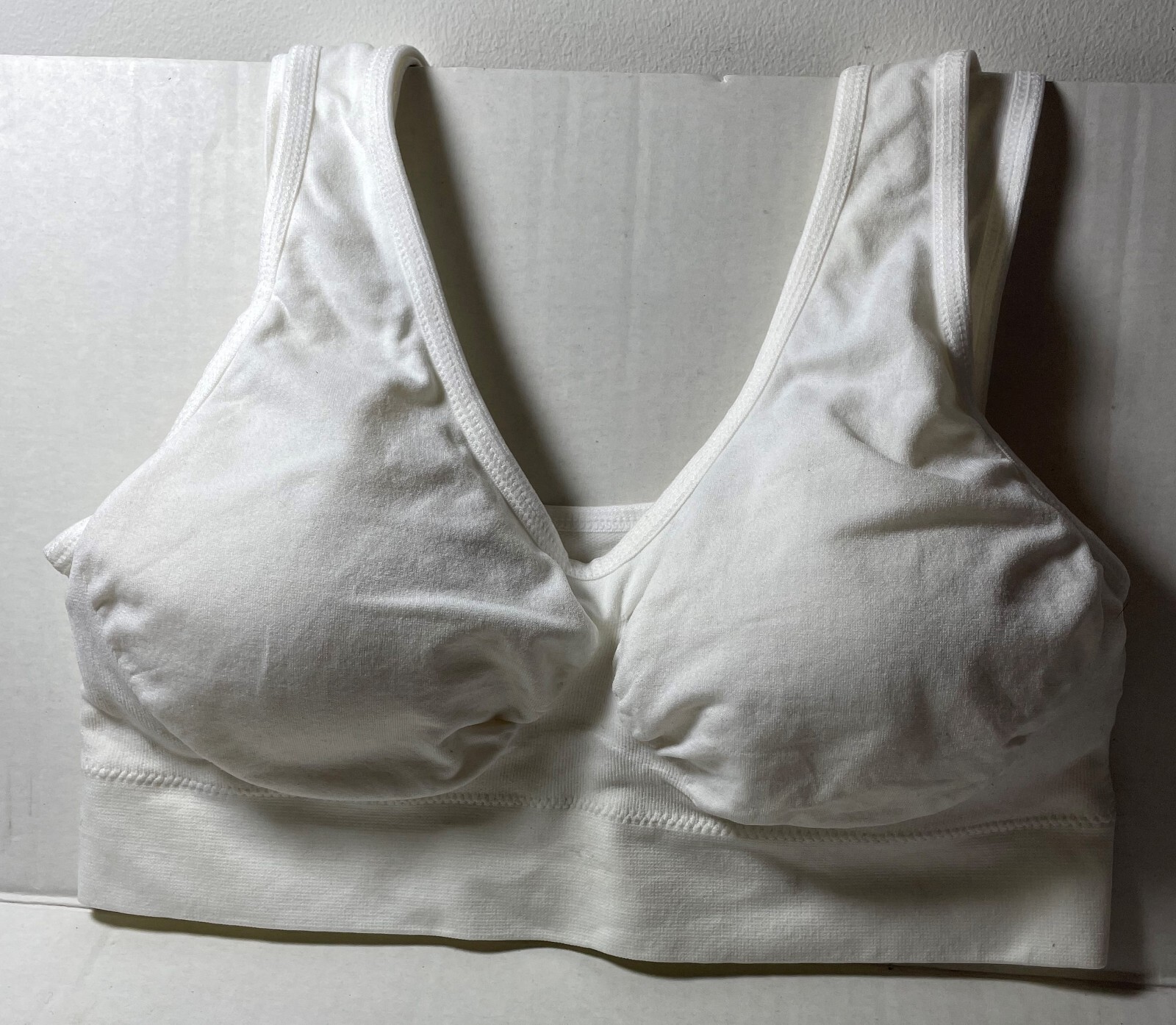 Genie Style Bra XL-1X White Nylon Spandex Removable Pad Shape wear Seamless Bra