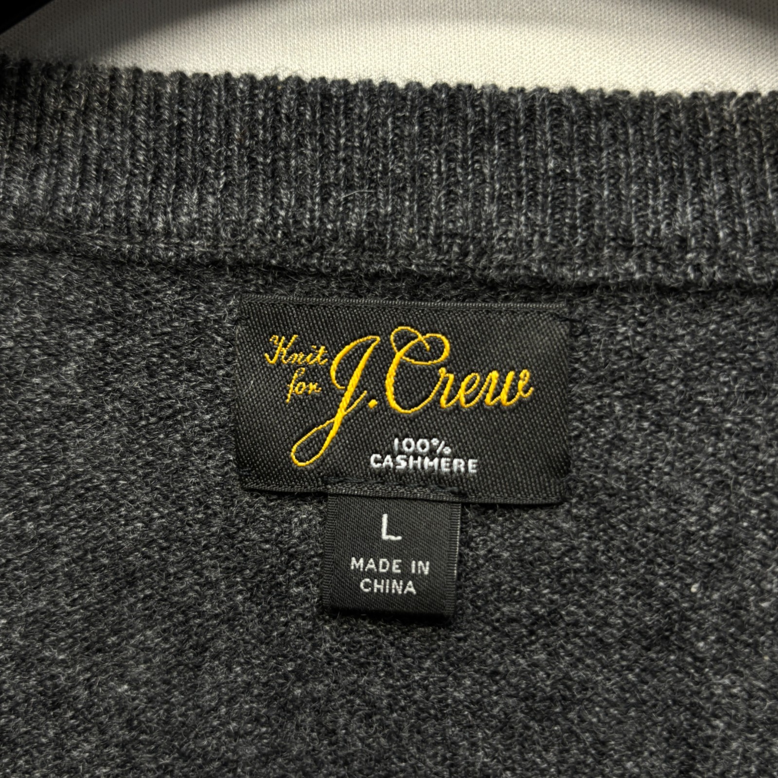 J. Crew Men 100% Cashmere Pullover Sweater Size Large SP24 Gray D108 -24