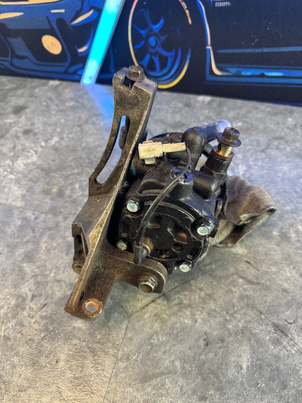 2004-2007 Subaru Impreza WRX STi OEM Power Steering Pump Mount