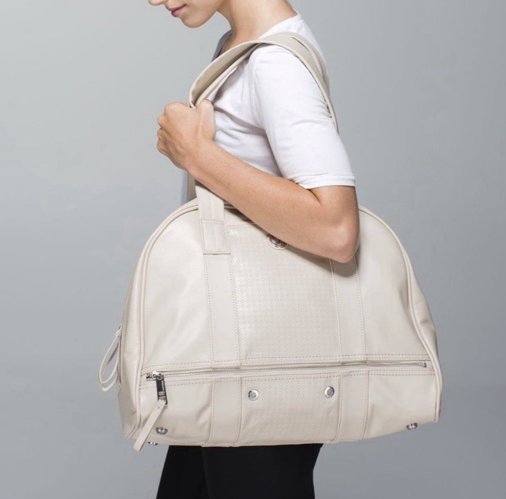 Lululemon Om For All Bag gym/ travel .cream 23”x16” Flaw