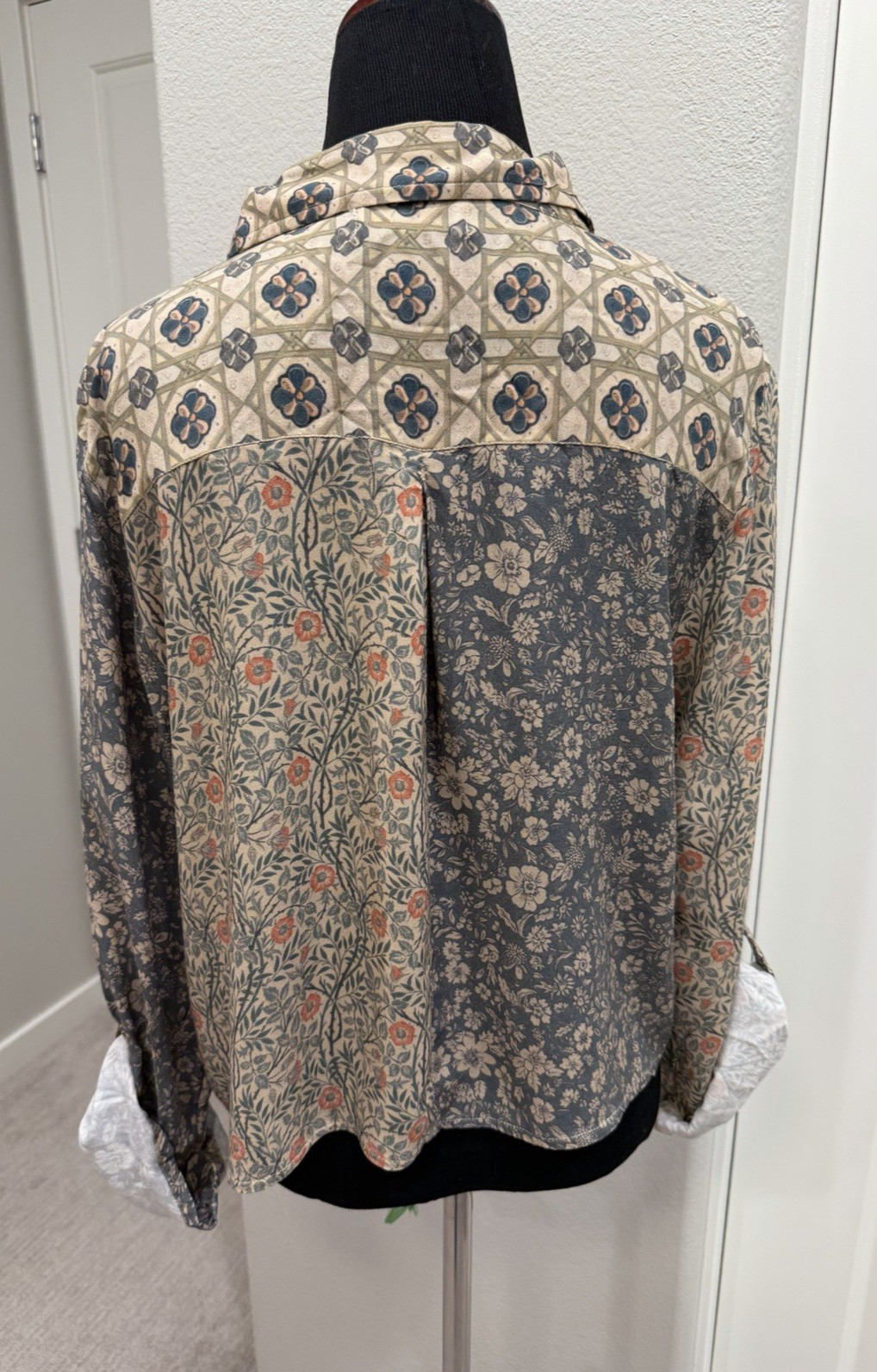 Natural Life Lola Tie Button Down Blouse L Boho Floral Patchwork Tie Front Chic