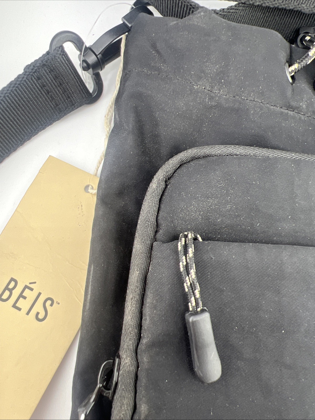 BEIS The Magnetic Water Bottle Sling Unisex Crossbody Bag Black READ!!!!