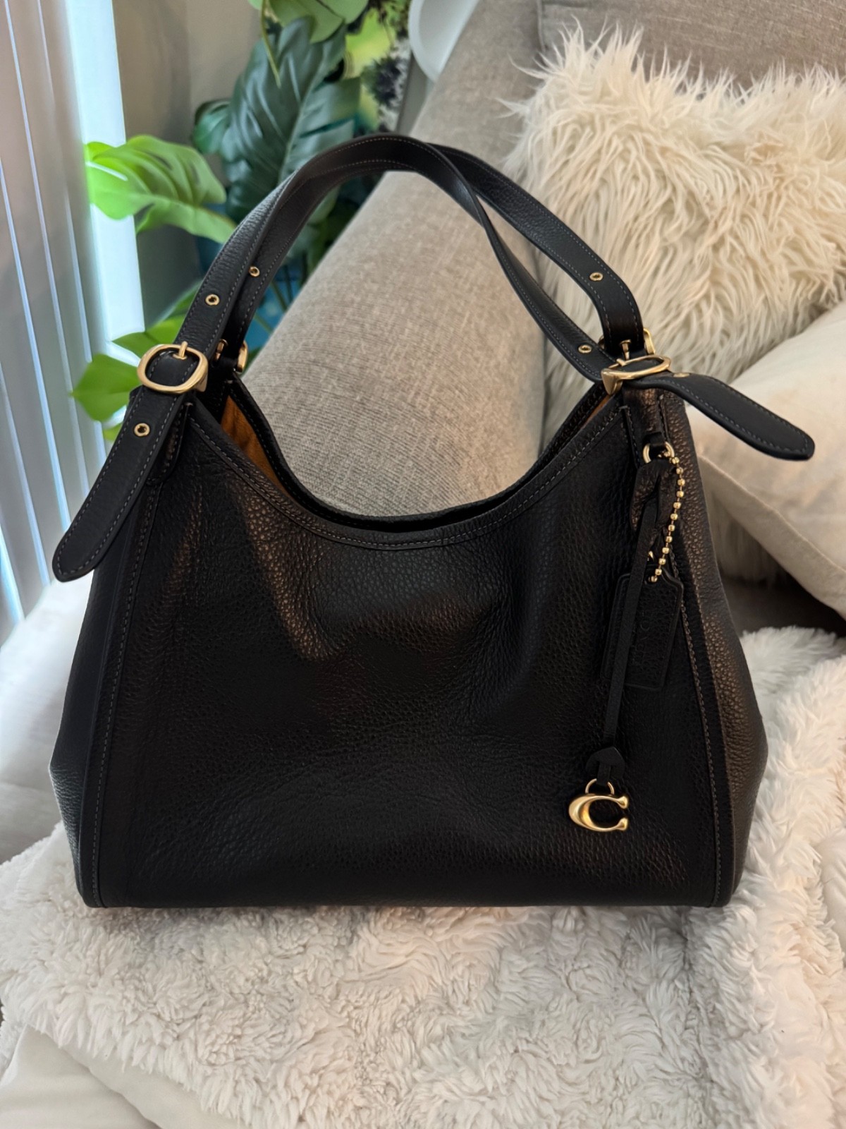 Coach Lori Women’s Shoulder Bag – Black (C4824)