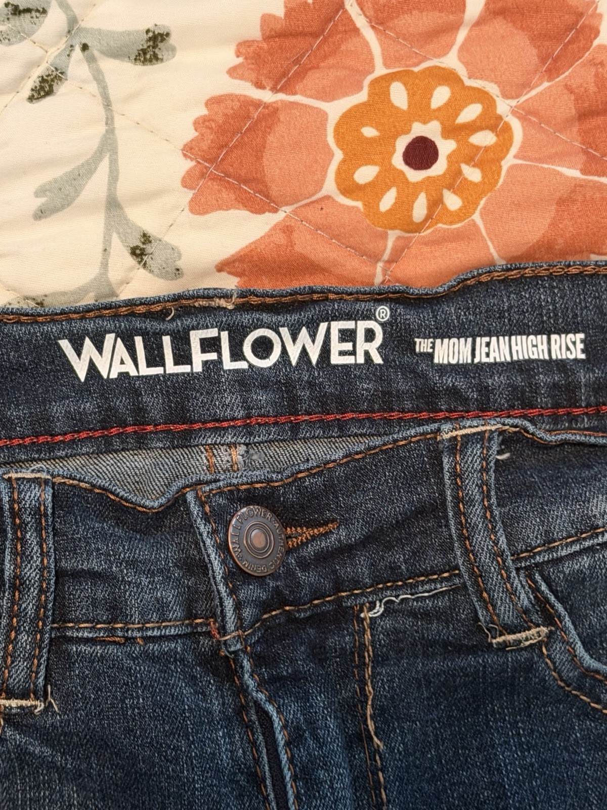 WallFlower Women’s Mom Jeans Blue Dark Wash High Rise Distressed Stretch 5-Pkt
