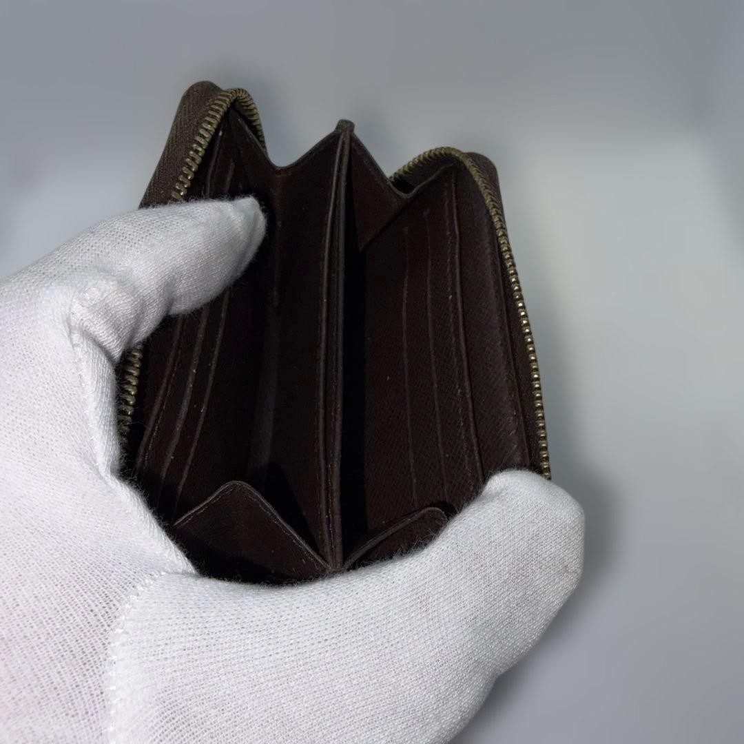 LOUIS VUITTON Damier Zippy Coin Purse