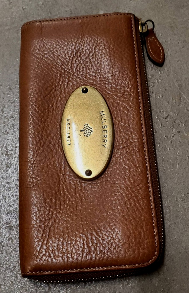 Mulberry Brown Leather Zip Around Wallet Classic Tree Plaque