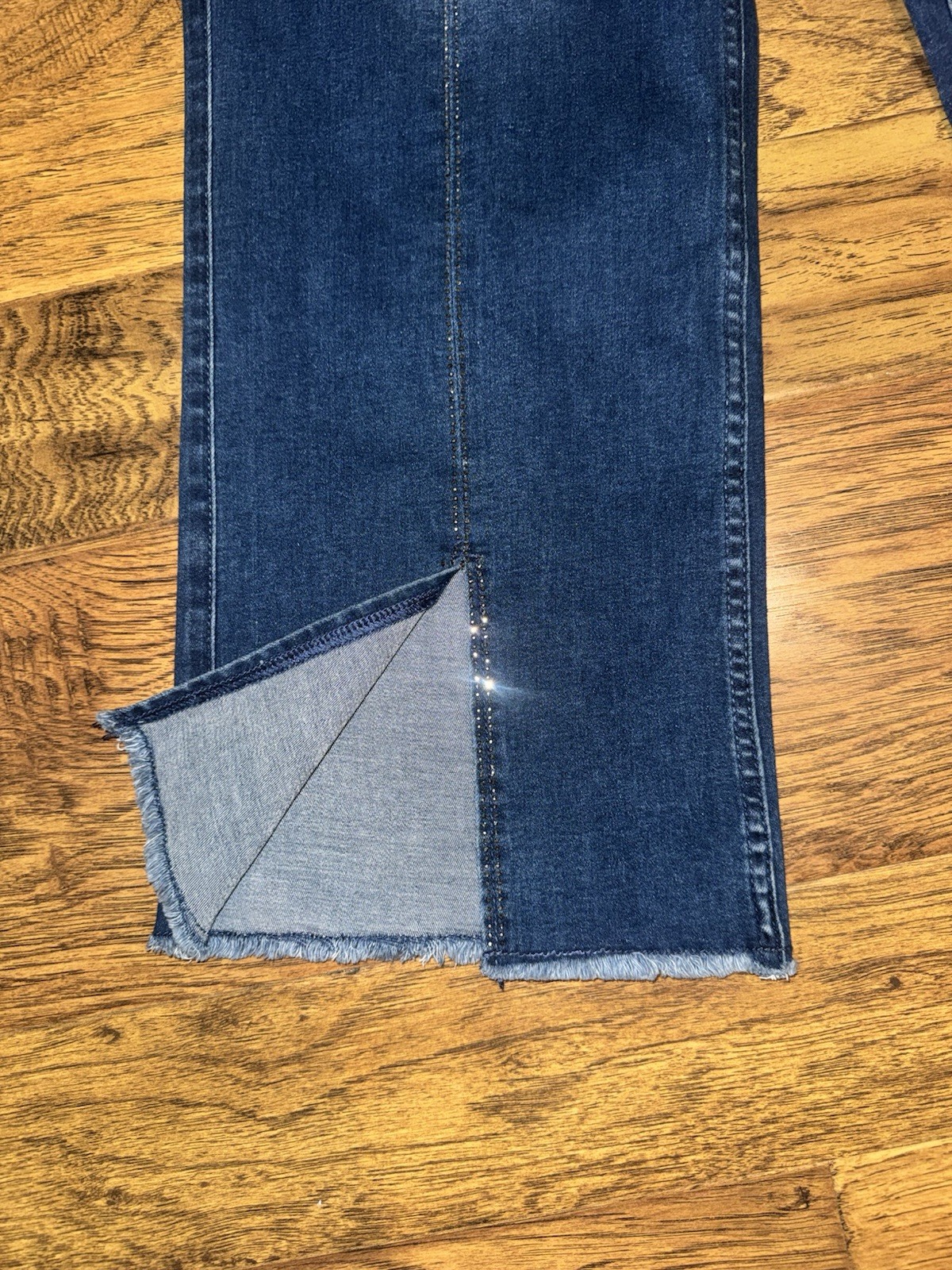NWT Frank Lyman 256797U Blue Cropped Wide Leg Jeans Rhinestone Hem Womens Size L