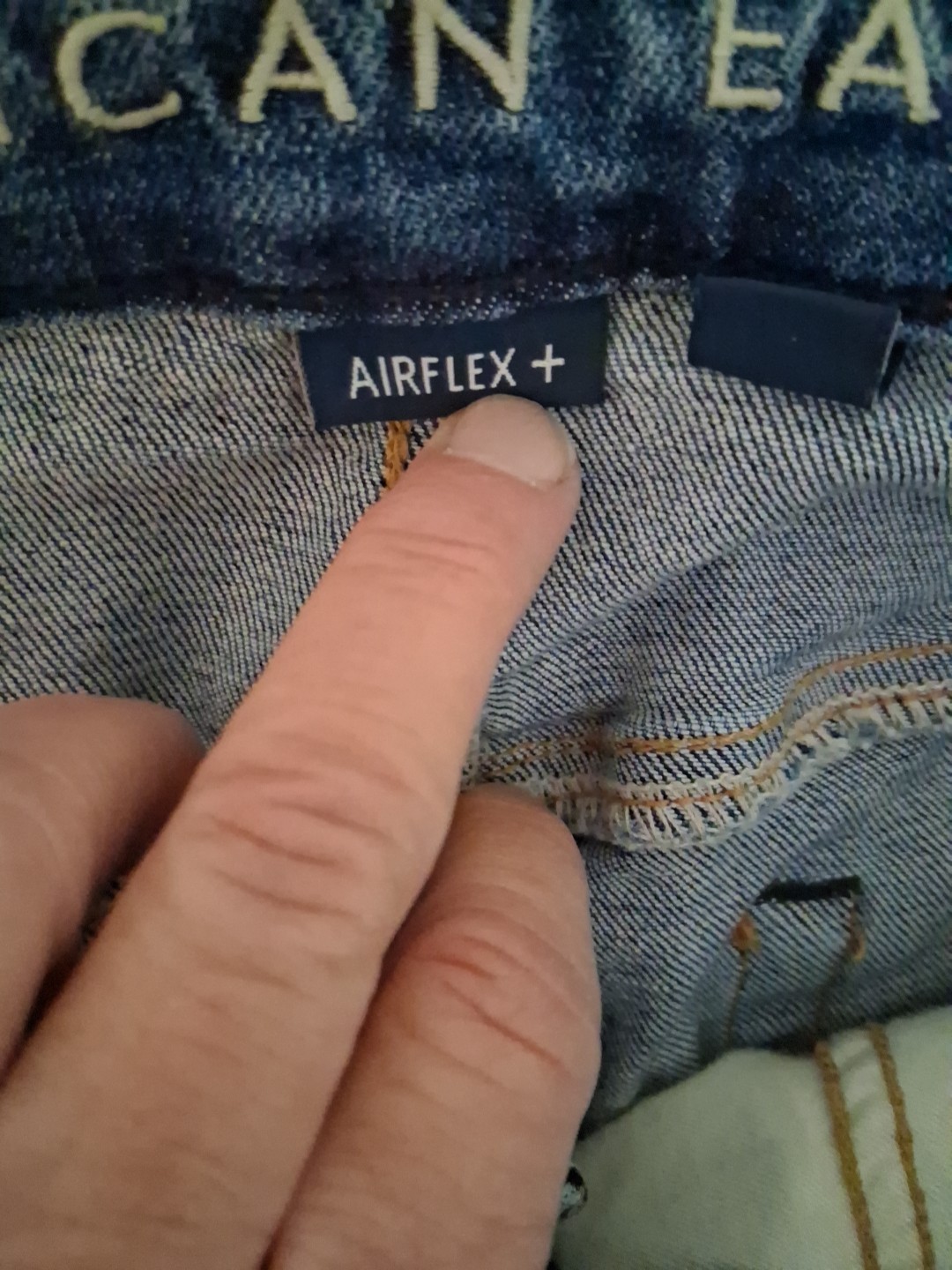 American Eagle Jeans Men’s Original Straight, Air Flex (+) Size 34/33 Destroyed