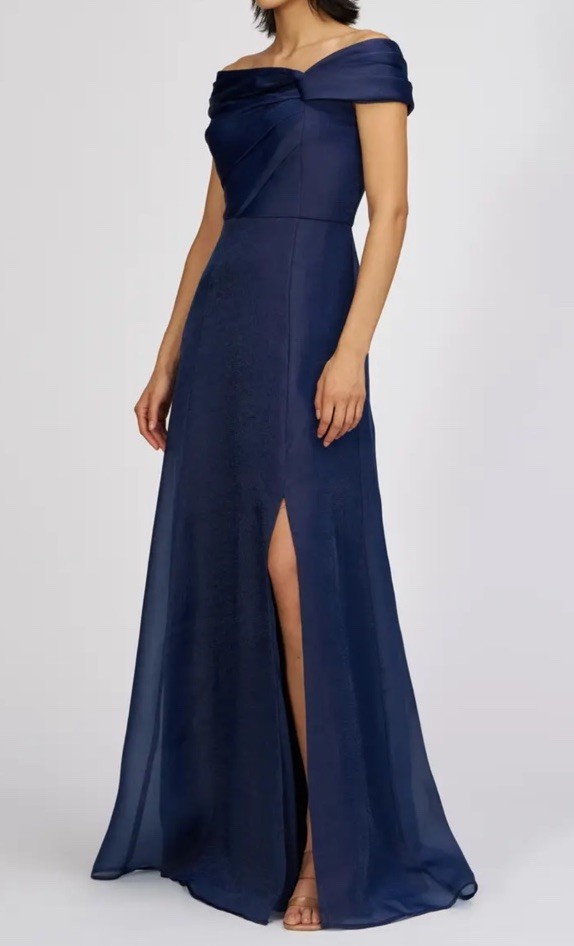 NWT J&S Collection Isadora Off The Shoulder Organza Gown, Size 8