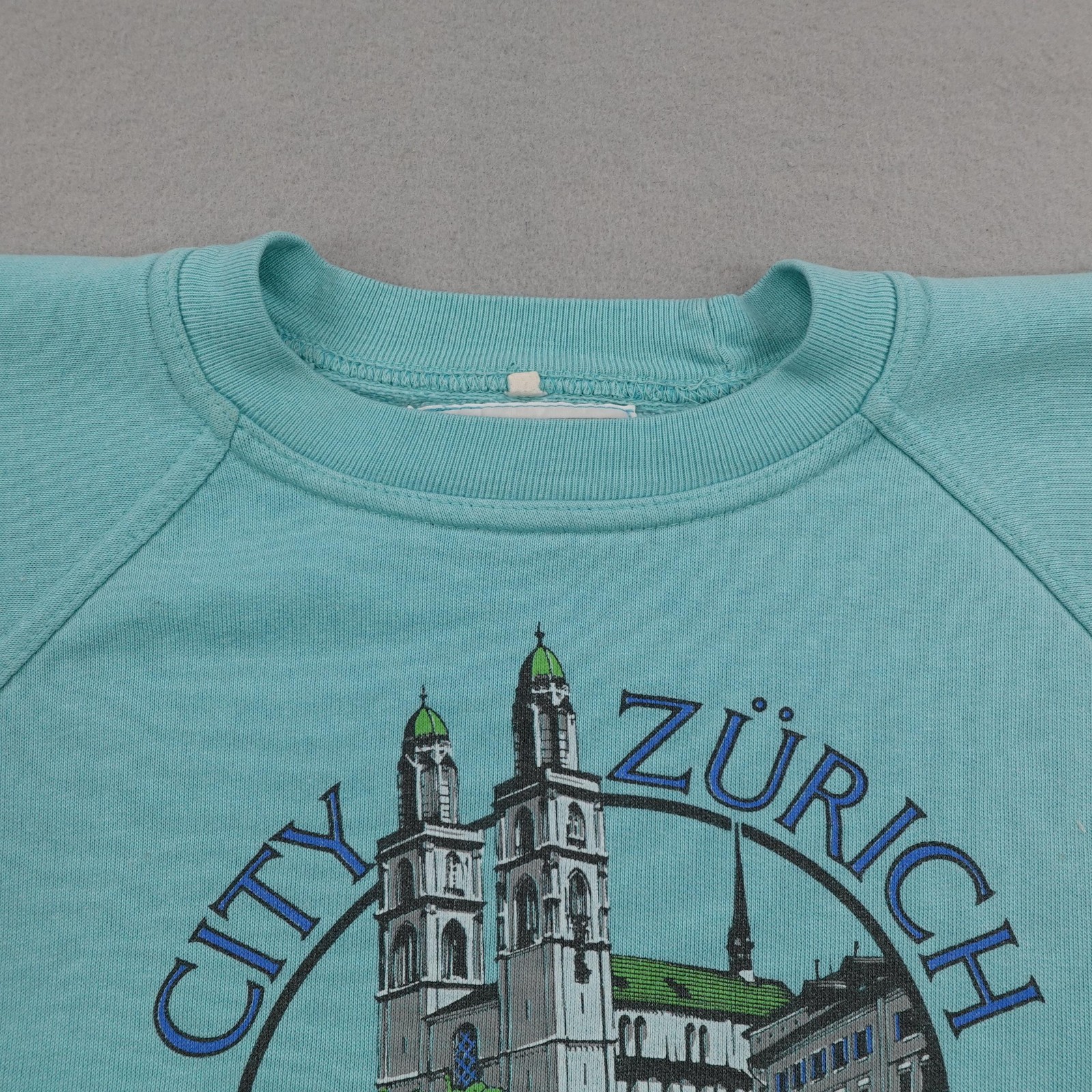 Vintage Zurich Switzerland Sweatshirt Mens Medium Blue Crewneck Pullover 80s USA