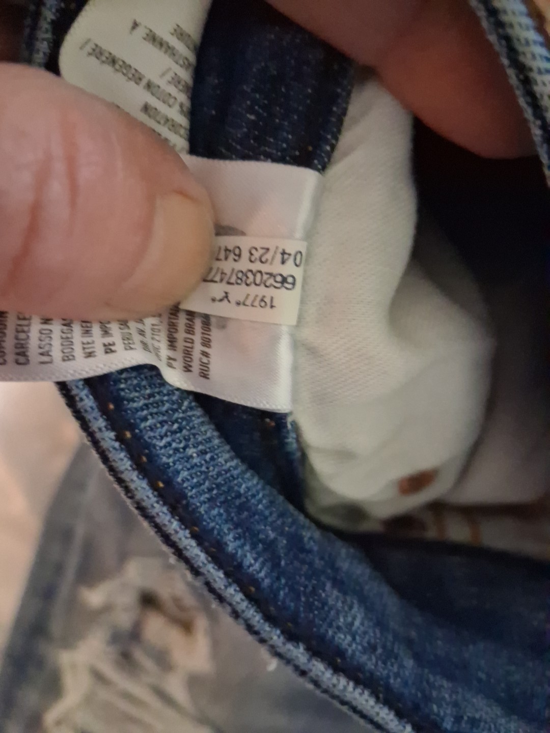 American Eagle Jeans Men’s Original Straight, Air Flex (+) Size 34/33 Destroyed